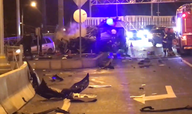Водитель BMW погиб в ДТП в Петербурге