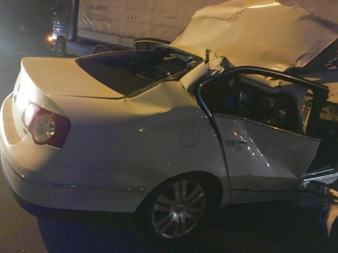 В ночном ДТП в Ростове погиб пассажир иномарки (2)