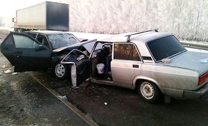 Четыре человека пострадали в ДТП в Александро-Невском районе