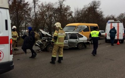 Два человека пострадали в массовом ДТП на трассе Азов – Ростов