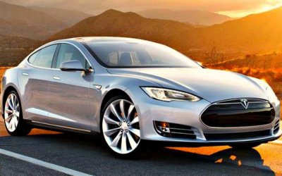 Tesla прекращает выпуск самых дешёвых версий своих электромобилей