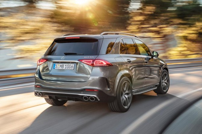 Mercedes-AMG GLE 53 7