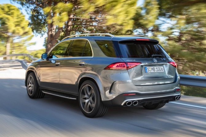 Mercedes-AMG GLE 53 10