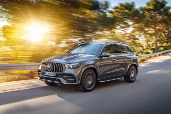 Mercedes-AMG GLE 53 11