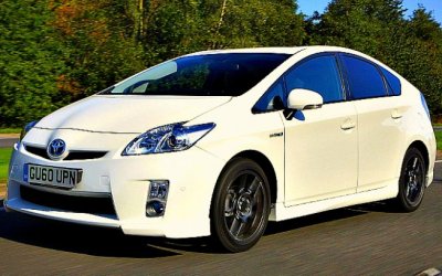 В России снова отзывают Toyota Prius