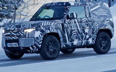 Частично рассекречен интерьер нового Land Rover Defender