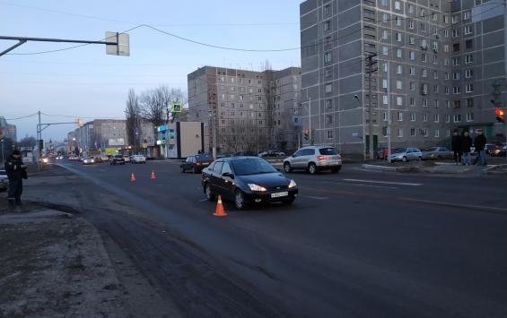В Курчатове водитель сбил женщину с двумя детьми