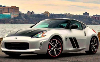 Нью-Йорк — 2019: спорткупе Nissan 370Z отмечает юбилей