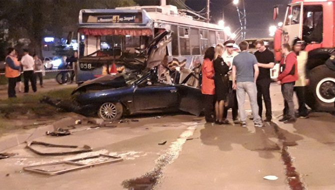 Пять человек погибли в ДТП с троллейбусом в Дзержинске