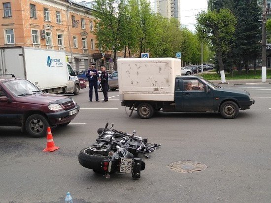 Мотоциклист пострадал в ДТП в Твери