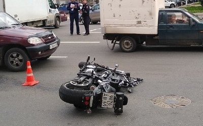 Мотоциклист пострадал в ДТП в Твери