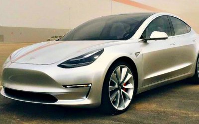 Tesla начала продажи упрощённой версии седана Model 3
