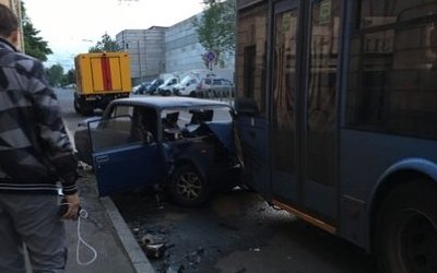 Два человека погибли в ДТП с троллейбусом в Петербурге
