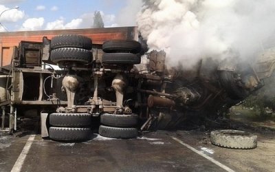 Водитель грузовика погиб в ДТП в Липецкой области