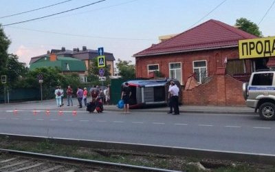 В Краснодаре иномарка насмерть сбила женщину на тротуаре