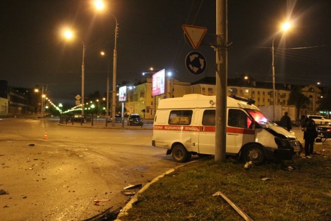 Два человека погибли в ДТП со «скорой» в Йошкар-Оле (1)