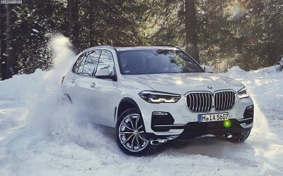 BMW X5 получил гибридную модификацию