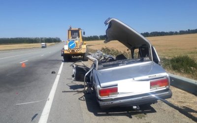 В ДТП с трактором под Ставрополем погиб водитель ВАЗа