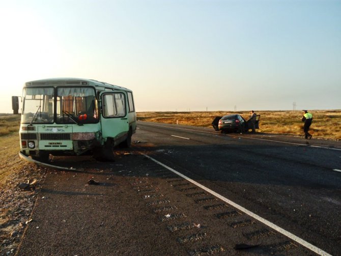 Три человека пострадали в ДТП с автобусом Астраханской области (2)