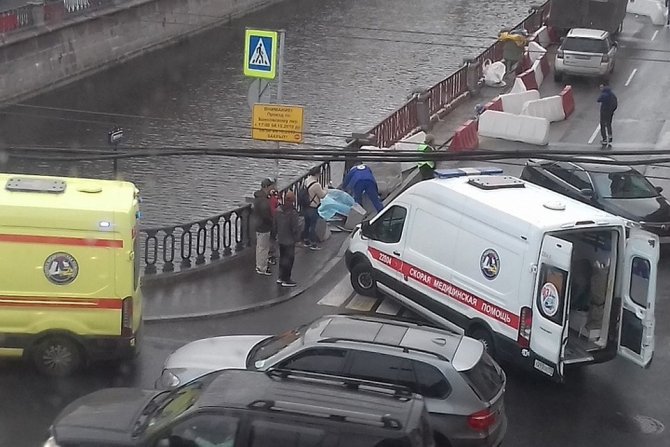 В центре Петербурга насмерть сбили иностранного туриста