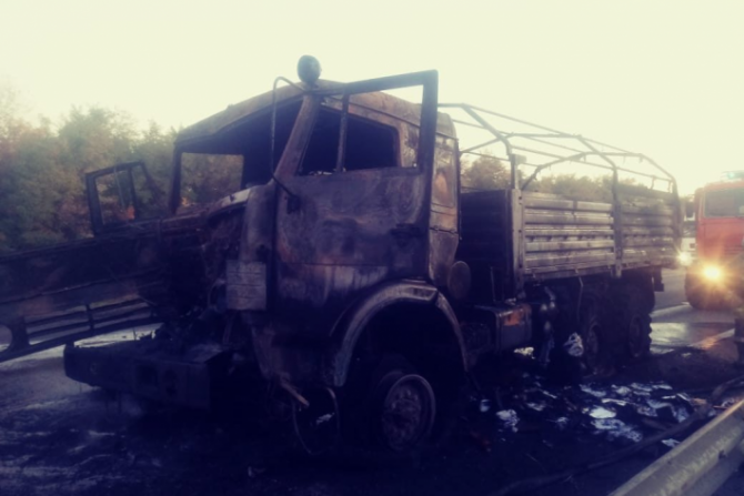 Женщина сгорела в КамАЗе после ДТП в Ростовской области