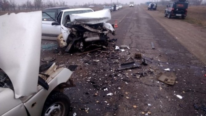  Audi и ВАЗ-2110 столкнулись под Камышином - один человек погиб, трое в больнице