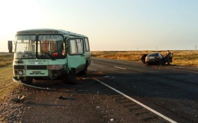 Три человека пострадали в ДТП с автобусом Астраханской области