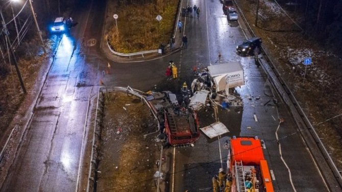 Два человека погибли в ДТП на Горском шоссе в Ленобласти