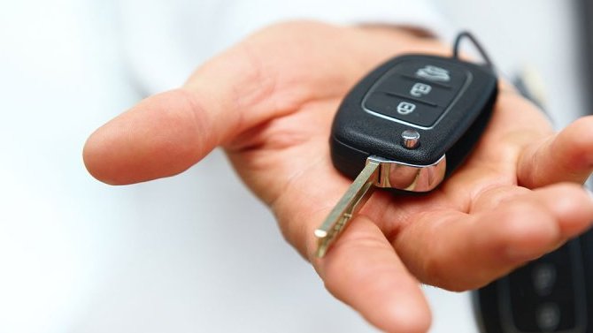 Особенности изготовления дубликатов выкидных автоключей