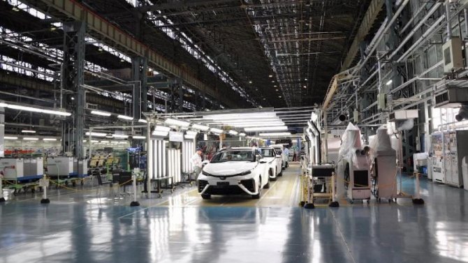 В Toyota работают над новыми автомобильными аккумуляторами