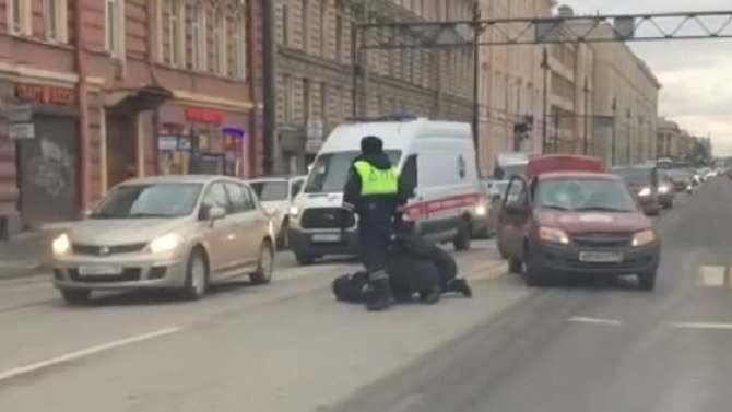 В Петербурге на Московском сбили двух пешеходов