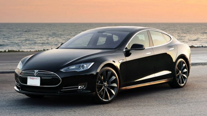 Tesla начала бесконтактную продажу электромобилей