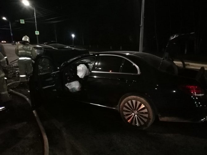 Водитель BMW погиб в ДТП под Оренбургом (2)