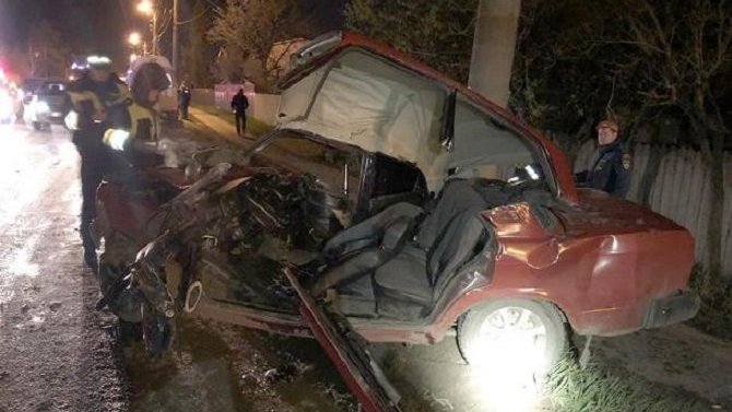 17-летний пассажир ВАЗа погиб в ДТП в Новомосковске