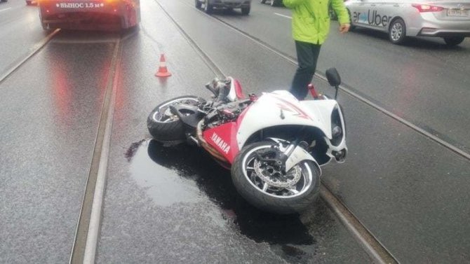 В центре Петербурга в ДТП погиб мотоциклист