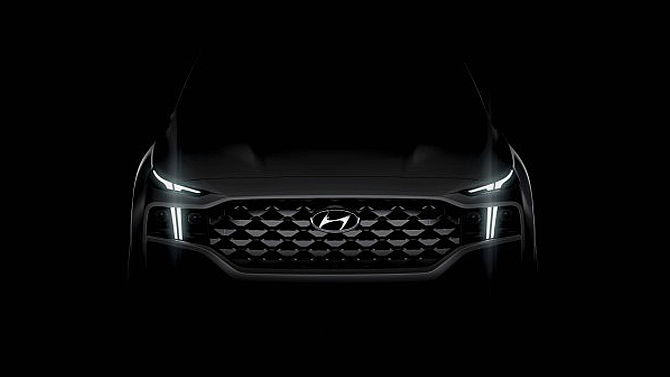По первому тизеру новой версии Hyundai Santa Fe видны заметные изменения в дизайне кроссовера