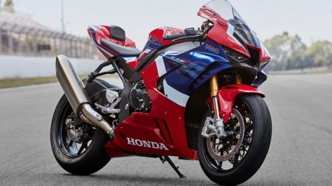 Отложено начало продаж спортбайка Honda Fireblade 