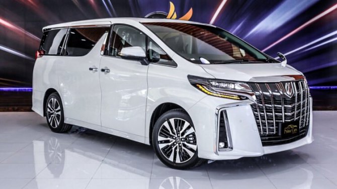 В России отзывают минивэны Toyota Aphard