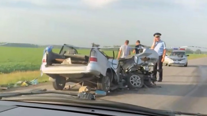Под Новосибирском в ДТП с грузовиком погиб водитель иномарки
