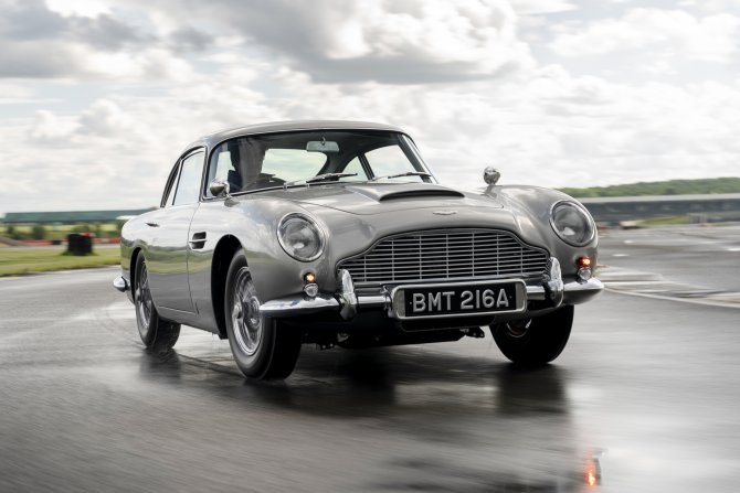 Aston Martin DB5 Goldfinger - автомобиль Джеймса Бонда 6