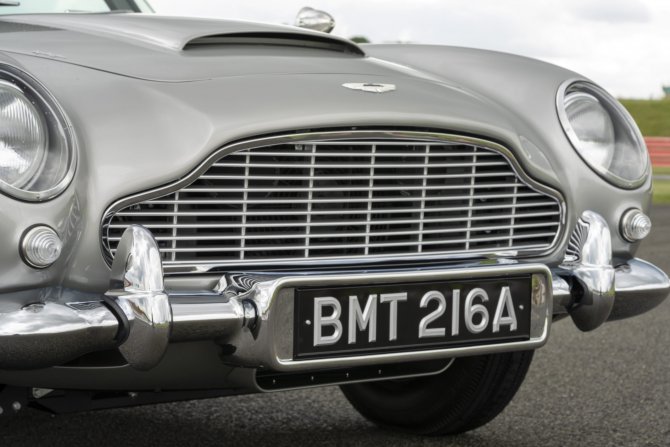 Aston Martin DB5 Goldfinger - автомобиль Джеймса Бонда 14