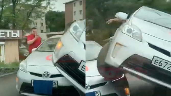 Во Владивостоке произошло смешное ДТП с участием двух такси одной марки