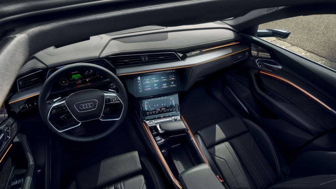 Audi e-tron салон