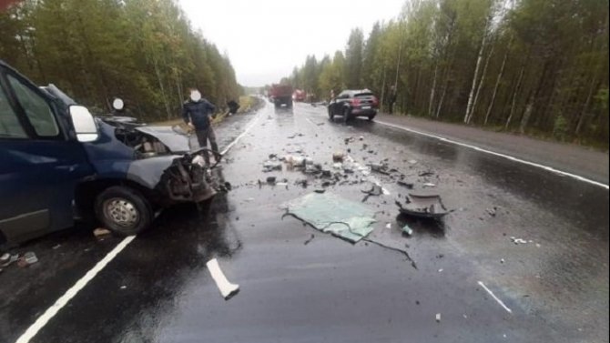 В Карелии при столкновении двух грузовиков погибли оба водителя