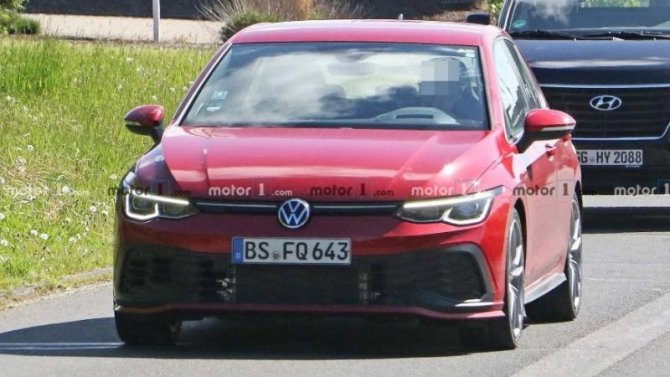 На «Нюрбургринге» испытывается гоночная версия Volkswagen Golf GTI
