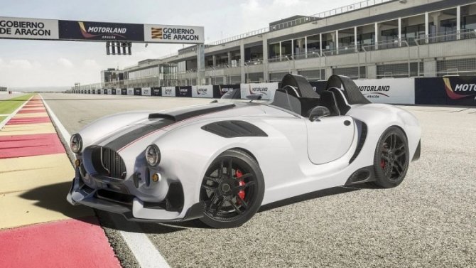 В ОАЭ представлен эксклюзивный спорткар в ретро-стиле