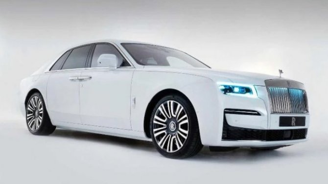 Представлен новый Rolls-Royce Ghost