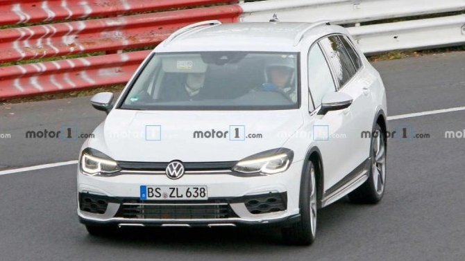 На «Нюрбургринге» появился «заряженный» универсал от Volkswagen