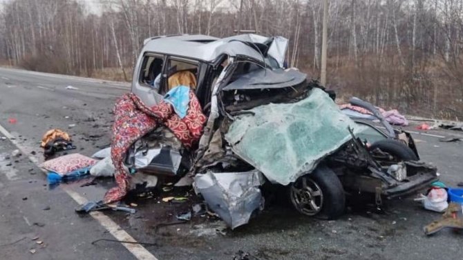 Число погибших в аварии с автобусом под Новосибирском выросло до пяти 