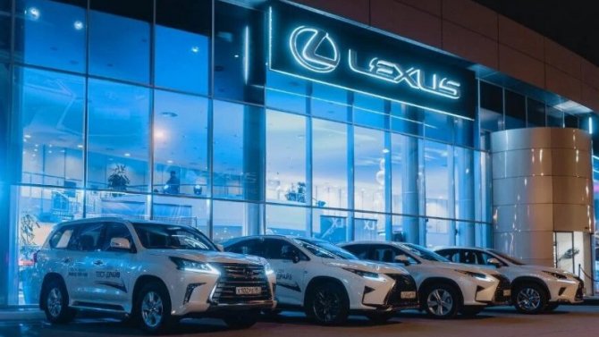 Изменились рублёвые цены автомобилей Lexus